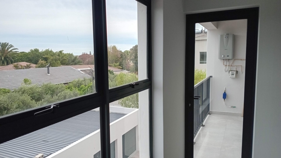 2 Bedroom Property for Sale in Table View Western Cape